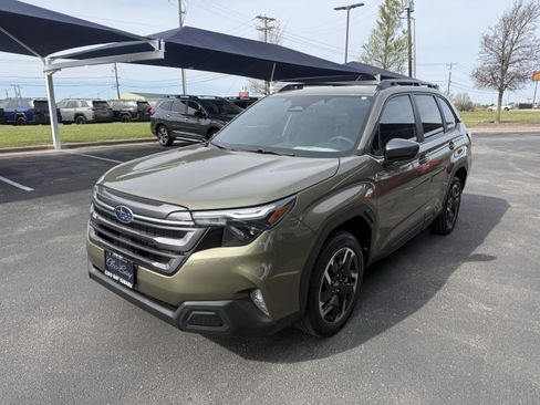 New 2026 Subaru Forester Premium image 4