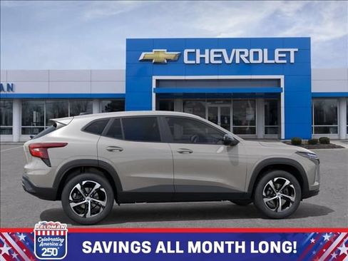 New 2026 Chevrolet Trax RS FWD image 5