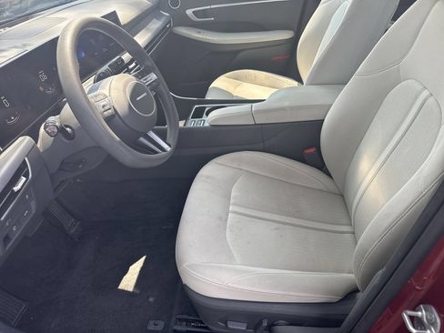 Used 2025 Hyundai Sonata SEL FWD image 11