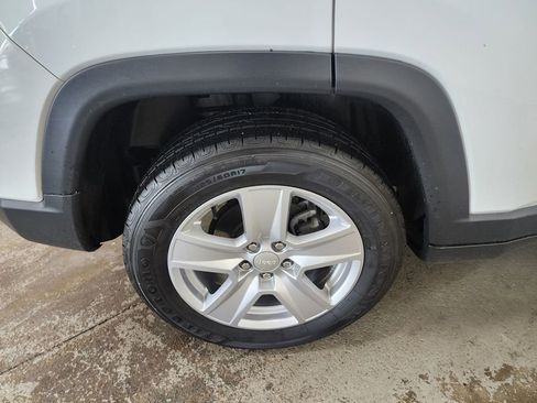 Used 2022 Jeep Compass Latitude w/ Convenience Group image 37