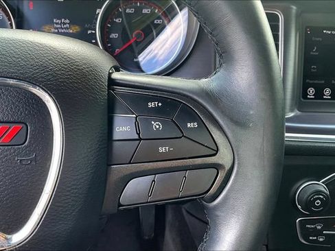 Used 2018 Dodge Charger SXT RWD image 12
