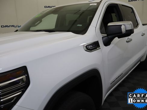 Used 2025 GMC Sierra 1500 SLT AWD/4WD image 13