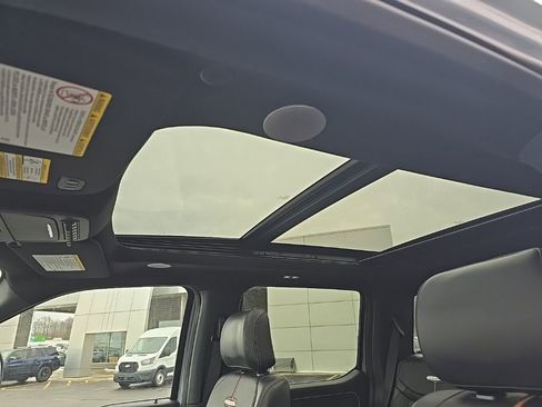 Used 2024 Ford F350 Platinum image 22