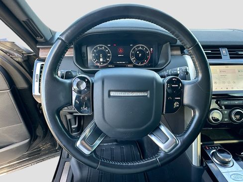 Used 2019 Land Rover Discovery HSE image 11