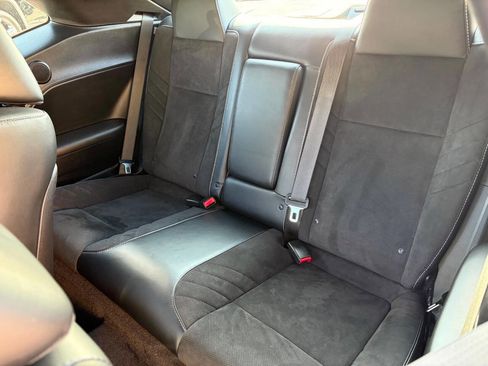 Used 2015 Dodge Challenger SRT Hellcat image 12