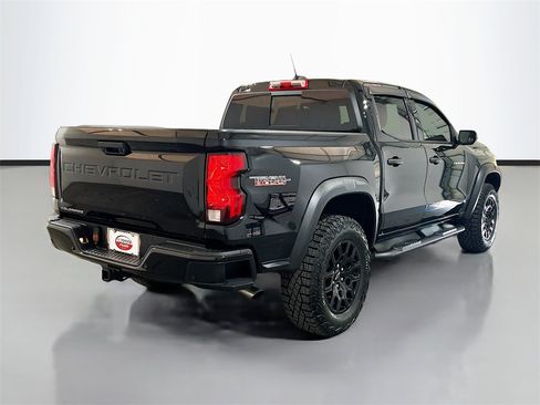 Used 2025 Chevrolet Colorado Trail Boss image 4