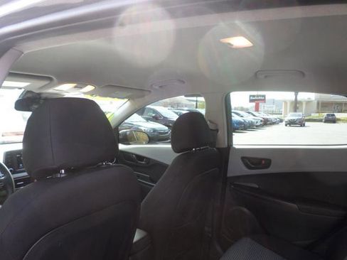 Used 2020 Hyundai Kona SE w/ Cargo Package image 40