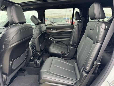 New 2026 Jeep Grand Cherokee L Limited AWD/4WD image 33