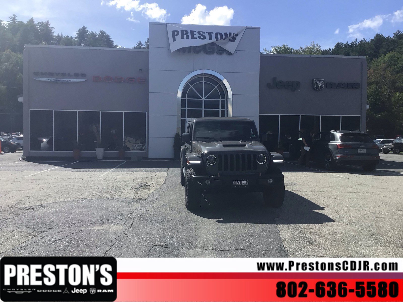 Used 2023 Jeep Wrangler Unlimited Rubicon 392 AWD/4WD image 9
