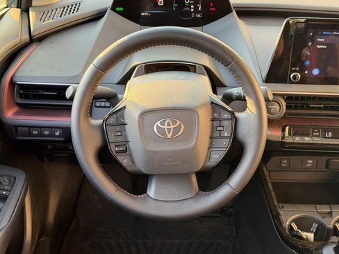 Used 2024 Toyota Prius Prime FWD image 8