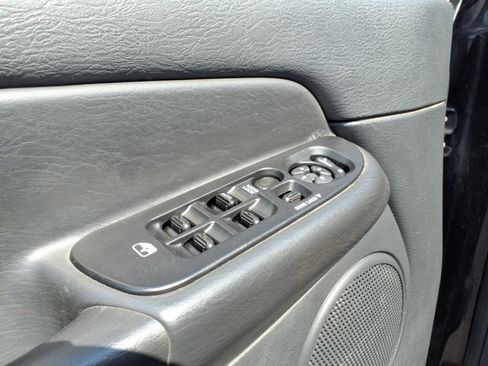 Used 2004 Dodge Ram 2500 Truck SLT w/ Trailer Tow Group image 12