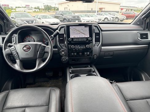 Used 2024 Nissan Titan PRO-4X w/ Pro-4x Convenience Package AWD/4WD image 11