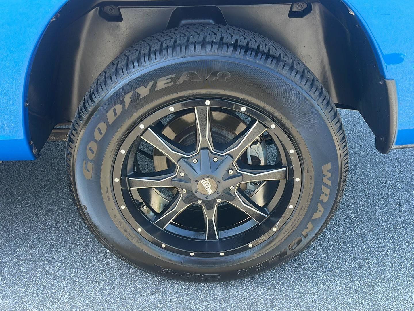 Used 2018 RAM 1500 Sport w/ Hydro Blue Sport Package AWD/4WD image 35