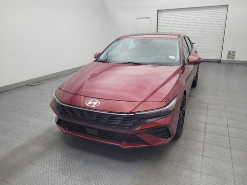 Used 2024 Hyundai Elantra SEL w/ Convenience Package FWD image 15