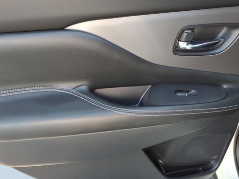 Used 2020 Nissan Murano SL w/ Cargo Package FWD image 10