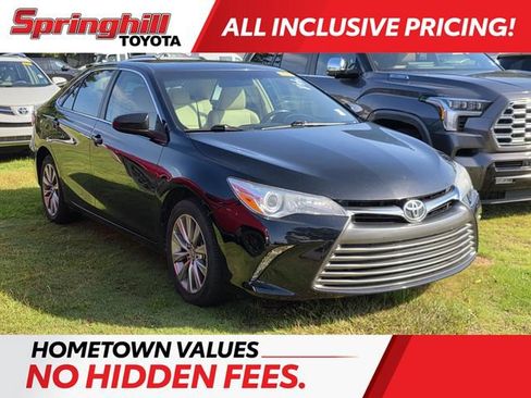 Used 2017 Toyota Camry XLE FWD image 1