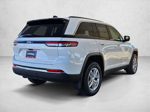 New 2025 Jeep Grand Cherokee Laredo X image 2