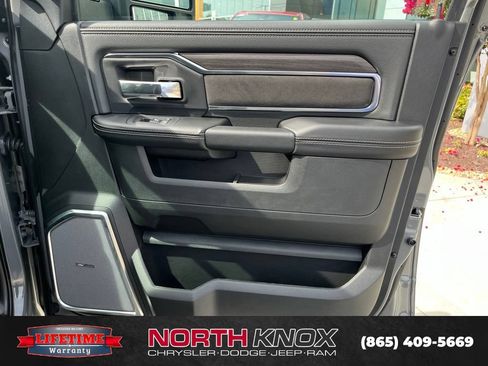 New 2026 RAM 2500 Laramie AWD/4WD image 29