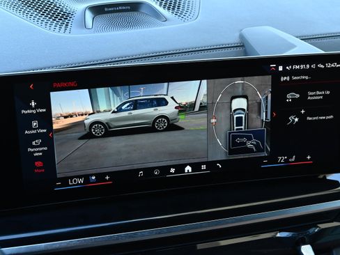 Certified 2025 BMW X7 xDrive40i w/ Executive Package image 29