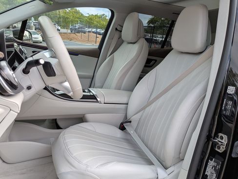 Certified 2023 Mercedes-Benz EQE 500 4MATIC SUV image 13