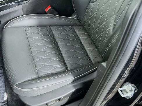Certified 2023 Buick Envision Avenir AWD/4WD image 19