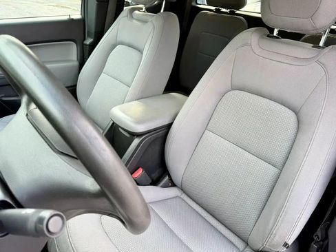 Used 2018 Chevrolet Colorado W/T w/ WT Convenience Package RWD image 11