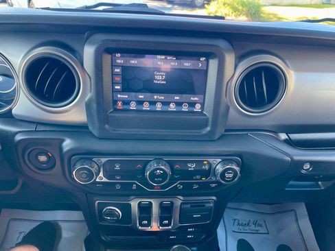 Used 2021 Jeep Wrangler Sport image 15