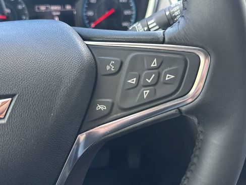 Used 2018 Chevrolet Equinox LT FWD image 19