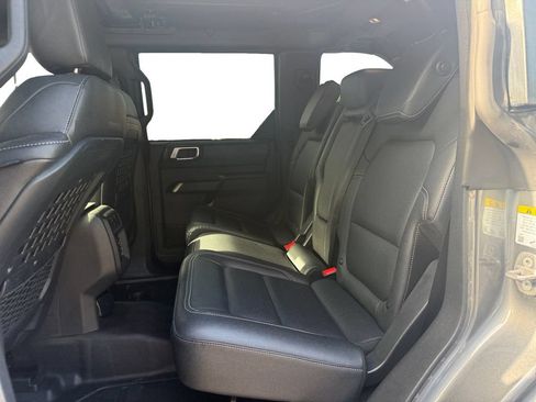Used 2025 Ford Bronco Big Bend w/ Black Diamond Package AWD/4WD image 13