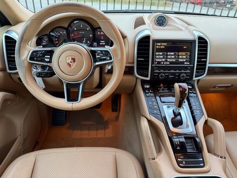 Used 2015 Porsche Cayenne Diesel image 7