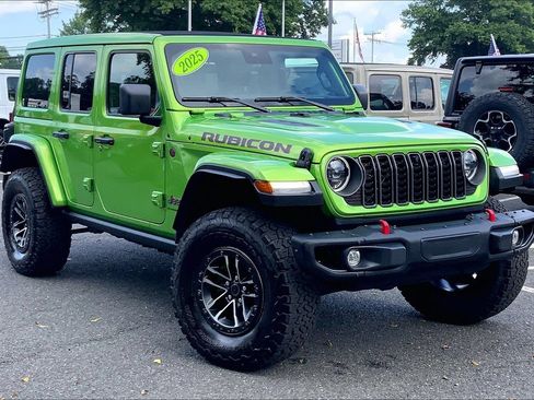 Certified 2025 Jeep Wrangler Unlimited Rubicon AWD/4WD image 2