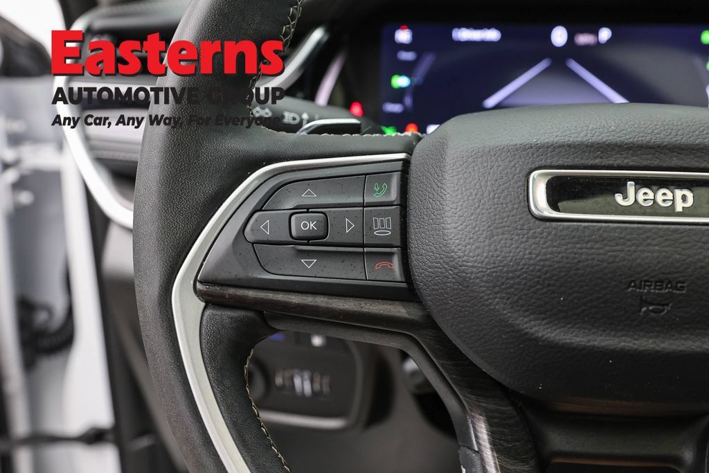 Used 2022 Jeep Grand Cherokee Limited 4xe w/ Luxury Tech Group II AWD/4WD image 15