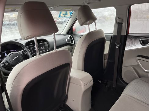 Used 2023 Kia Soul LX w/ Option Group 015 image 24