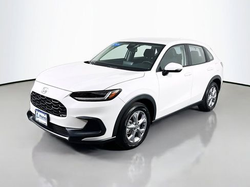 Certified 2023 Honda HR-V LX image 3