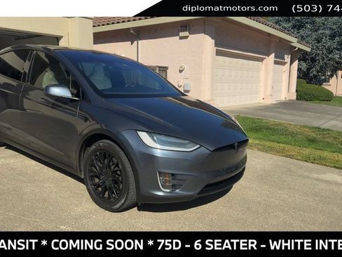 Used 2019 Tesla Model X 75D AWD/4WD image 4