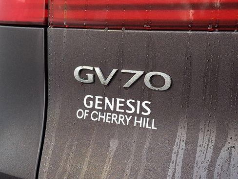Certified 2023 Genesis GV70 2.5T w/ Select Package image 31