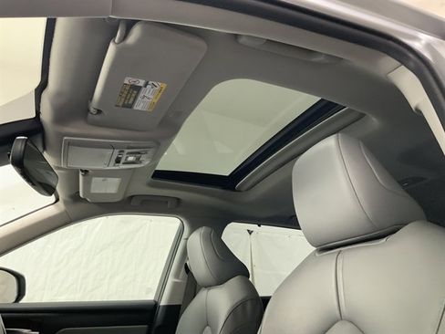 Used 2022 Toyota Highlander XLE image 17