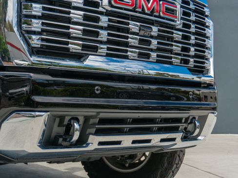 Used 2025 GMC Sierra 2500 Denali w/ Denali Reserve Package AWD/4WD image 33