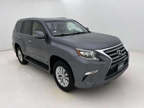 Used 2018 Lexus GX 460 image 2