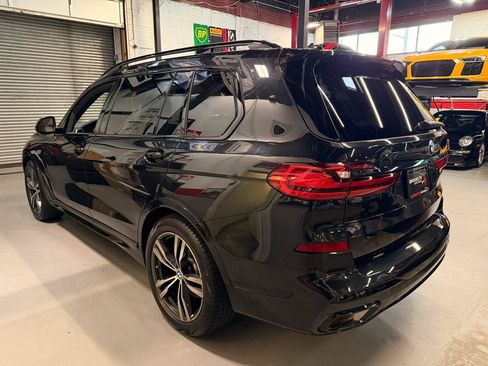Used 2022 BMW X7 xDrive40i w/ M Sport Package AWD/4WD image 9