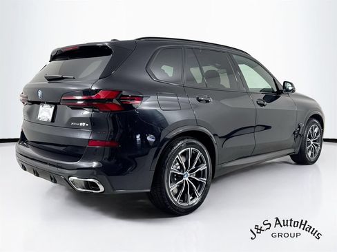 Used 2024 BMW X5 xDrive50e w/ M Sport Package AWD/4WD image 7