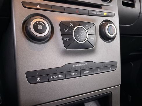 Used 2019 Ford Flex SE image 17