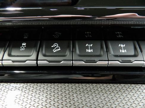 Used 2024 Chevrolet Silverado 1500 ZR2 image 60