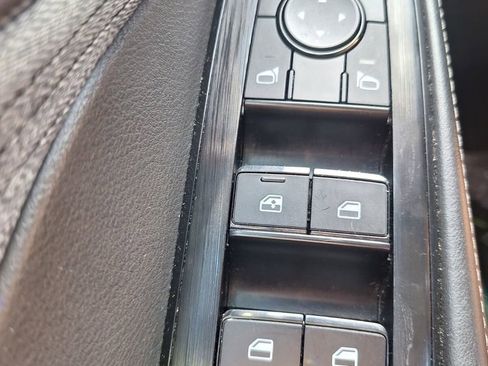 Used 2023 Nissan Rogue SV image 20