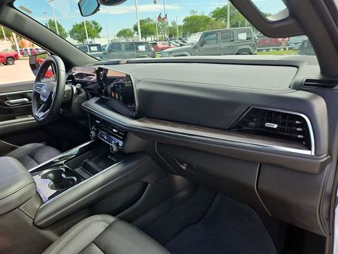 Used 2025 Chevrolet Tahoe LT image 26