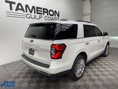 Used 2024 Ford Expedition Limited image 7