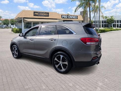 Used 2016 Kia Sorento EX image 5