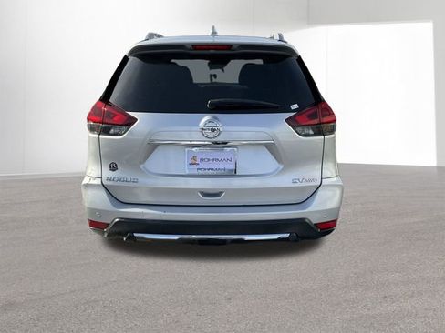 Used 2019 Nissan Rogue SV image 5