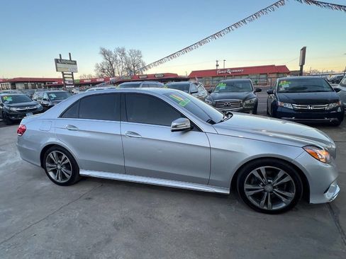 Used 2016 Mercedes-Benz E 350 4MATIC Sedan image 22