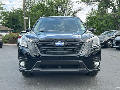Certified 2023 Subaru Forester Premium AWD/4WD image 3